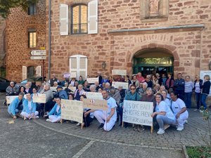 "Les vieux méritent mieux" : un cri du coeur collectif des acteurs du grand âge dans cette commune de l'Aveyron