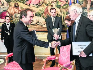 "Certains sont au-delà du tact et de la mesure" : le député de l'Aveyron Jean-François Rousset veut encadrer les dépassements d'honoraires en milieu médical