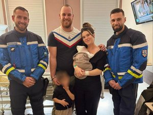 La jeune femme est sur le point d'accoucher sur le siège passager : les gendarmes font fi de l'excès de vitesse et escortent la voiture du couple jusqu'à l'hôpital