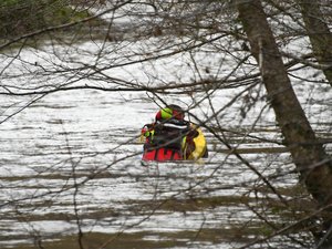 Disparition de deux amis lors d'une balade en barque : le canoë est retrouvé vide, un deuxième corps découvert ce mardi, le mystère est total