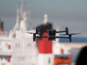 "Des tentatives d'espionnage et de déstabilisation" : nouvelle alerte aux drones en Allemagne à l'aéroport de Berlin, les vols suspendus pendant deux heures