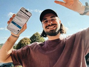 "Depuis dix ans, je sème des graines" : le chanteur ruthénois Lombre rebat les cartes, reprend les rênes et renoue avec ses racines