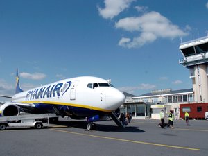 Le vol Rodez-Dublin du 8 juillet 2025 était-il ciblé par des "passeurs" ? Trois hommes avec de faux passeports arrêtés à l'aéroport