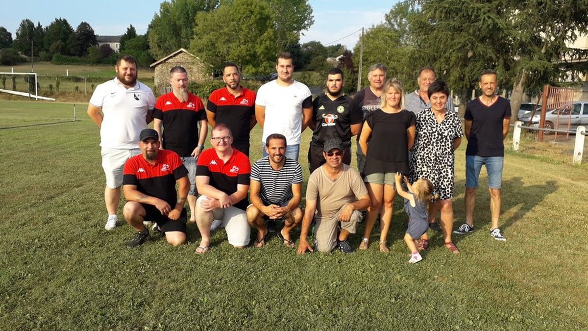 Rives du Lot encadre les jeunes footballeurs et tisse du lien ...