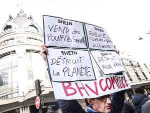 Scandale Shein : suspension des ventes en ligne en France, affluence au BHV pour l'ouverture de la première boutique physique, les plateformes sont-elles sur la sellette ?