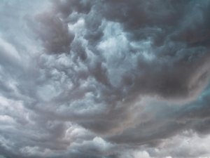 CARTE. Météo : coups de tonnerre, rafales de vent et même de la neige, 28 départements placés en vigilance jaune pour un jeudi agité