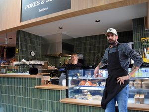 "Il y a vraiment une belle dynamique" : chez Abyss, sushis et pokes font le bonheur des gourmands sous les halles de Rodez