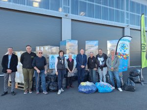 Les 800 kg de bouchons de Lactalis font la joie d'un jeune footballeur de Rodez en fauteuil
