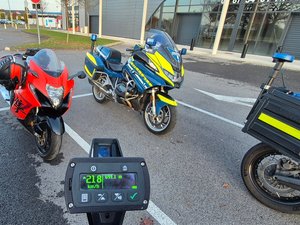 Un motard contrôlé à 218 km/h en plein jour de Grand Prix : problème, il n'était pas vraiment sur un circuit...