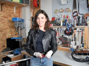 "On peut leur éviter l'euthanasie" : avec Zoo'ortho, une activité quasi unique en France, Anaïs Autret confectionne des prothèses pour animaux depuis Rodez