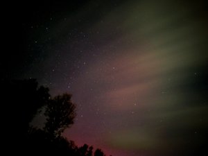 EN IMAGES. Des aurores boréales observées dans l'Aveyron tôt ce matin, une deuxième session est prévue ce mercredi soir