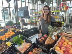 "Il y a vraiment une belle ambiance entre nous" : un petit coin "O'paradis" avec des fruits et légumes dans les Halles de Rodez