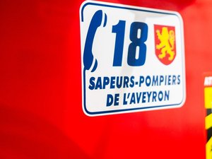 Il fait des tonneaux sur la route, les pompiers de l'Aveyron interviennent