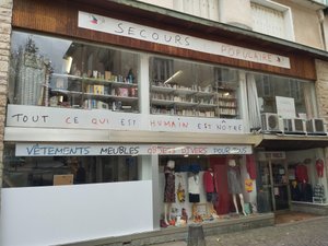 Cinq jours de grande braderie dans cette ville de l'Aveyron pour le Secours populaire