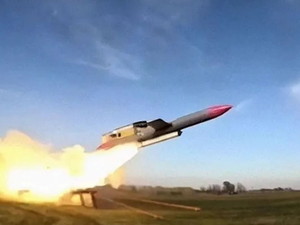 Guerre en Ukraine : Neptune, Flamingo, drones-missiles ou à grande vitesse, le point sur l'armement aérien ukrainien en attendant les Rafale français