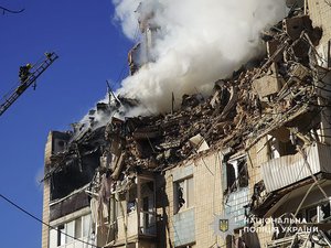 Sabotage ferroviaire d'une ligne qui achemine de l'aide en Ukraine : la Pologne accuse la Russie et déploie 10 000 soldats