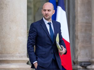 "La France ne veut pas de capitulation de l'Ukraine" : après l'accord "historique" autour des Rafale, Paris maintient le cap