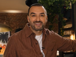 VIDÉOS. "C'est nous qui ramenons les courses" : des personnalités vont chez Cyril Lignac pour lui faire la cuisine