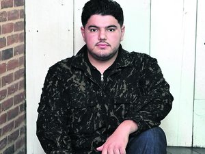 INTERVIEW. "Le narcotrafic tue, sauvagement, ensemble, samedi, nous pouvons dire que ça suffit", l'appel d'Amine Kessaci après l'assassinat de son petit frère