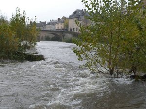 Météo : fortes pluies, débordements localisés et risque de crue de la rivière Lot, vingt communes de l'Aveyron placées en vigilance jaune