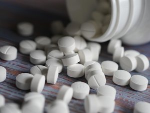 Assommées de médicaments : cette mère de famille a-t-elle empoisonné ses deux filles ?