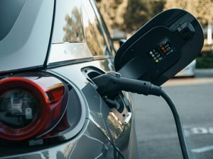 Voiture électrique : le bonus écologique augmenté jusqu'à 5700 ¬ en 2026, à combien aurez-vous droit ?