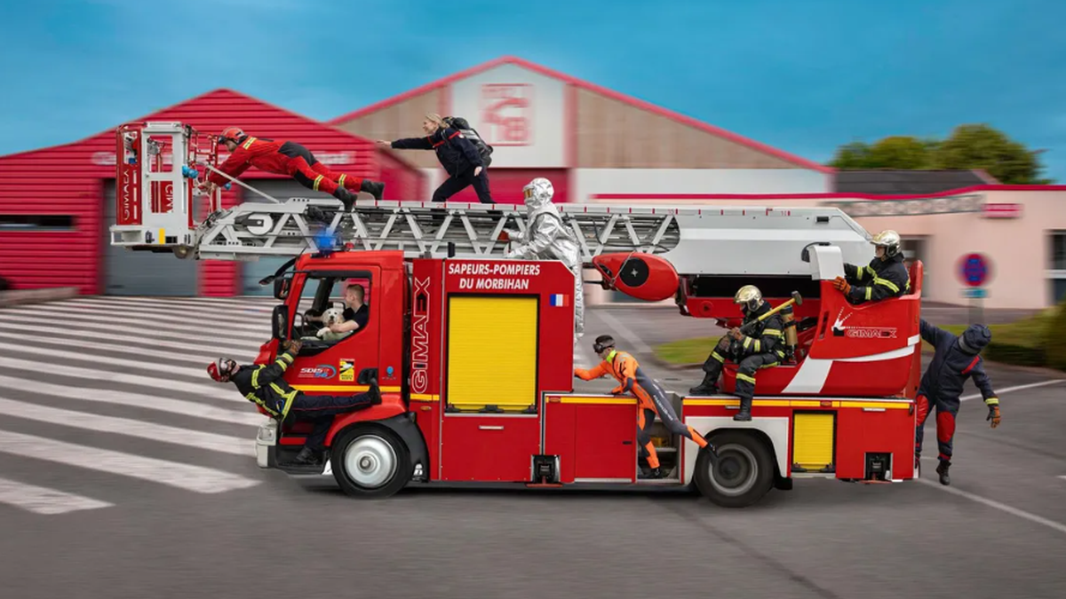 VIDÉO. Ils sont en train d’être distribués partout : comment sait-on si votre calendrier des pompiers est en lice pour être champion de France ?