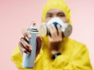 À vos aspirateurs : des pesticides qui n'existent parfois plus, sont dans l'air d'au moins 80 % des logements français