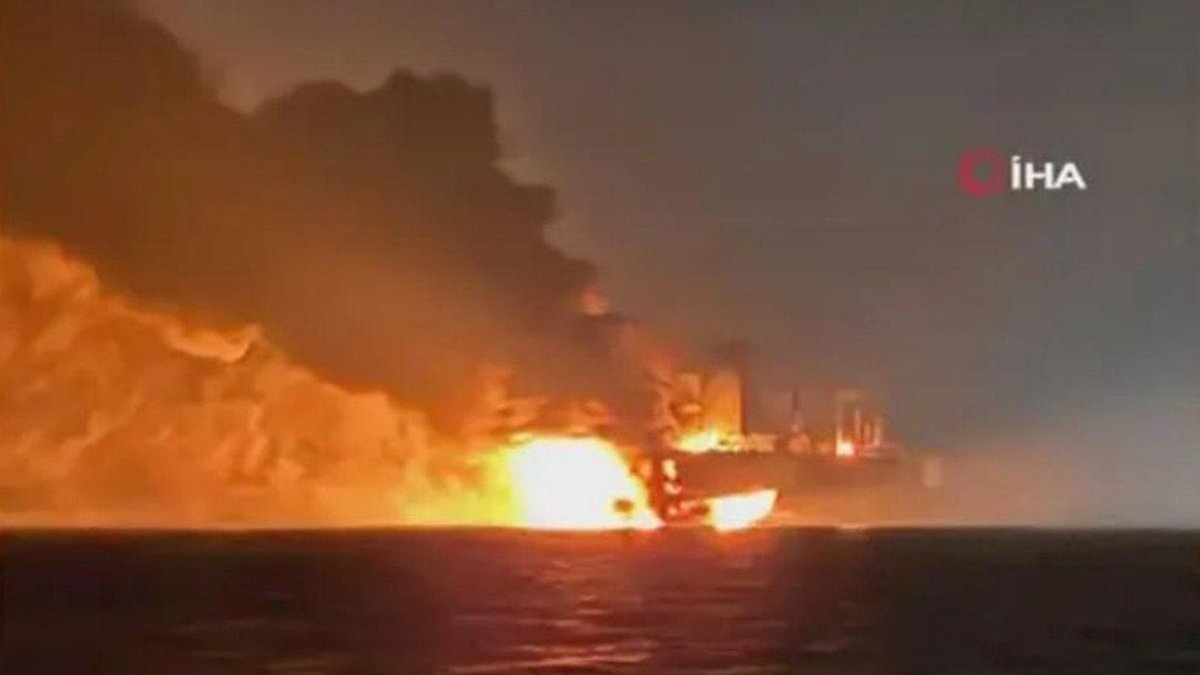 Deux pétroliers russes attaqués par l'Ukraine : c'est quoi la "flotte fantôme" de la Russie, à laquelle appartiennent ces navires ?