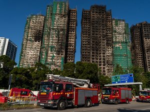 Incendie d'un complexe résidentiel à Hong Kong : la police dénombre 146 morts, le bilan pourrait encore s'aggraver