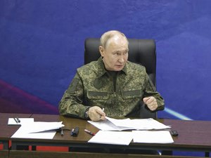 Guerre en Ukraine : deux proches de Donald Trump vont rencontrer Vladimir Poutine à Moscou, ce mardi