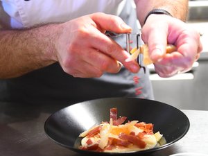 "En Aveyron, il y a de nombreux postes où l'on peut se régaler" : toujours en quête de bras, la restauration prête à s'ouvrir à la main-d'oeuvre étrangère