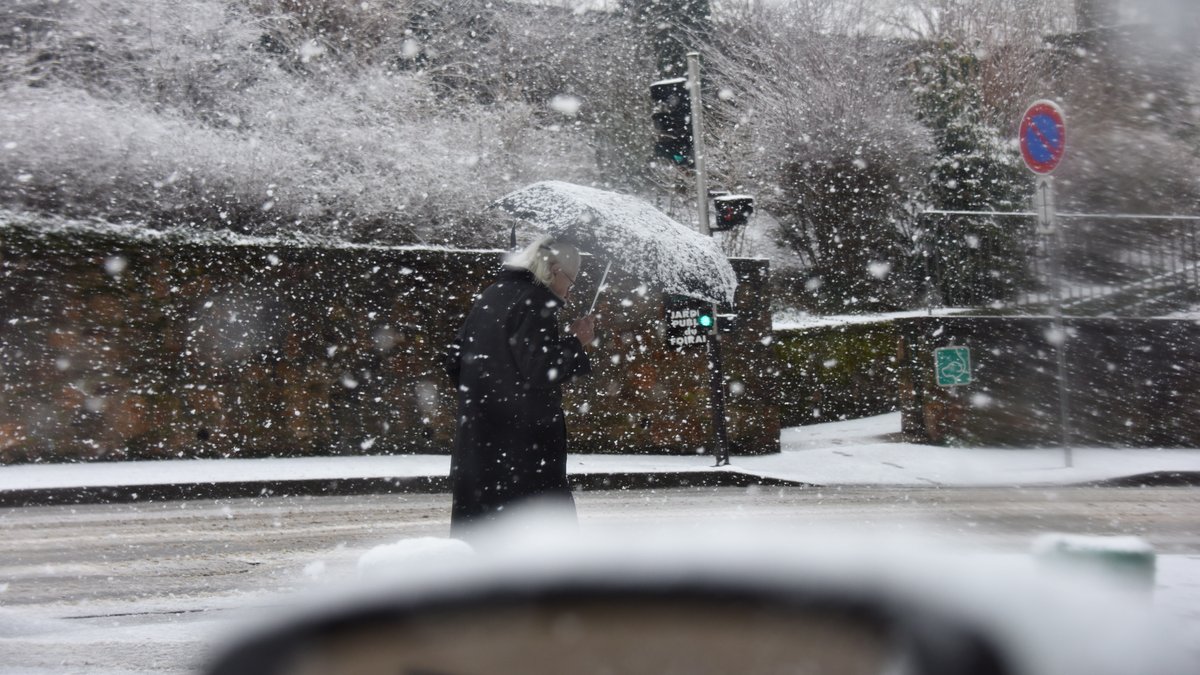 CARTE. Météo : la neige attendue cette nuit en Occitanie, plusieurs vigilances déclenchées sur le quart Sud-Est, à quoi s'attendre ?