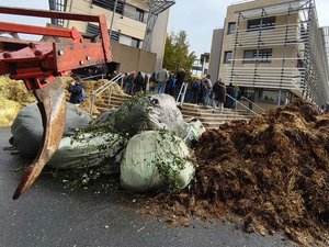"Ça va être très chaud", "venez avec les bennes pleines" : une nouvelle mobilisation agricole annoncée pour ce jeudi matin à Rodez