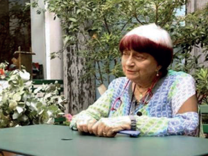 VIDÉO. La comédienne et réalisatrice Julie Gayet vient mettre en lumière son amie Agnès Varda au musée Soulages de Rodez