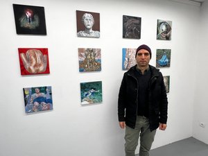 Entre abstraction et figuration, les corps d'Hadrien Alvarez s'exposent à Rodez