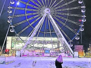La grande roue tourne et le marché est ouvert : Noël s'est installé à Rodez