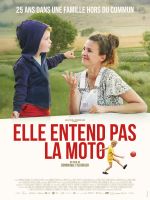 Elle entend pas la moto