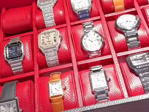 Il entre au tribunal pour assister à une audience et tente de voler une montre Cartier valant plusieurs milliers d'euros