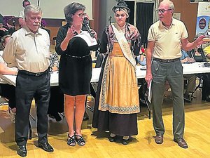 Concours de bourrée servi en deux temps pour fêter les 100 ans de folklore à Paris