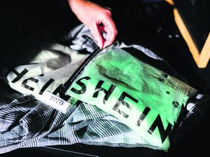 Shein, Temu... Ce que révèle le rapport alarmant des Douanes sur le rôle des plateformes dans l'importation de millions d'articles par petits colis en France