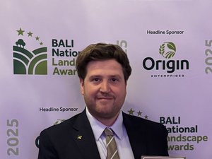 Alexandre Reylet cultive sa passion pour les jardins depuis sept années à Londres