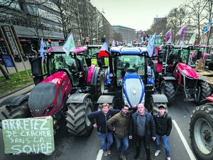Agriculture : la signature de l'accord sur le Mercosur reportée en janvier, le récit d'une journée de tensions devant le siège de l'Union européenne
