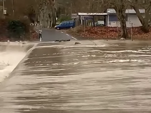 VIDÉOS. Météo : entre Hérault, Gard, Aveyron et Lozère, inondations, routes coupées, trains supprimés, l'épisode cévenol continue tout ce week-end