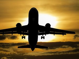 "D'un coup, l'avion a chuté" : un vol Paris-Ajaccio dérouté en urgence, que s'est-il passé durant cette liaison assurée par Air France ?