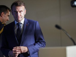 "Il sera l'illustration de la puissance de notre Nation" : ce qu'il faut savoir sur le futur porte-avions présenté par Emmanuel Macron
