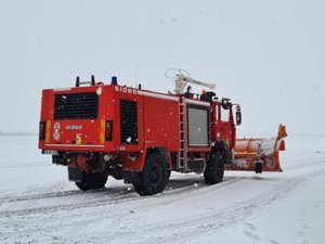Épisode de neige en Aveyron : le trafic aérien lui aussi impacté, un avion devant atterrir à Rodez dérouté vers Toulouse