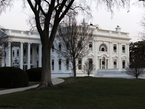 "La France dénonce avec la plus grande fermeté" cette décision de Washington : pourquoi Thierry Breton a-t-il été sanctionné aux États-Unis ?