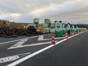 Dermatose nodulaire : l'un des deux barrages des agriculteurs sur la RN88 a été levé ce vendredi