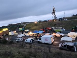 Dermatose nodulaire : A75, RN88, A64... Les routes toujours bloquées par les agriculteurs ce dernier week-end de 2025